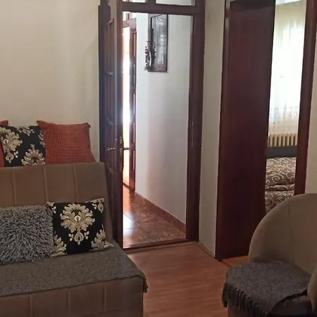 Kuca Za Odmor Ema Hébergement de vacances *